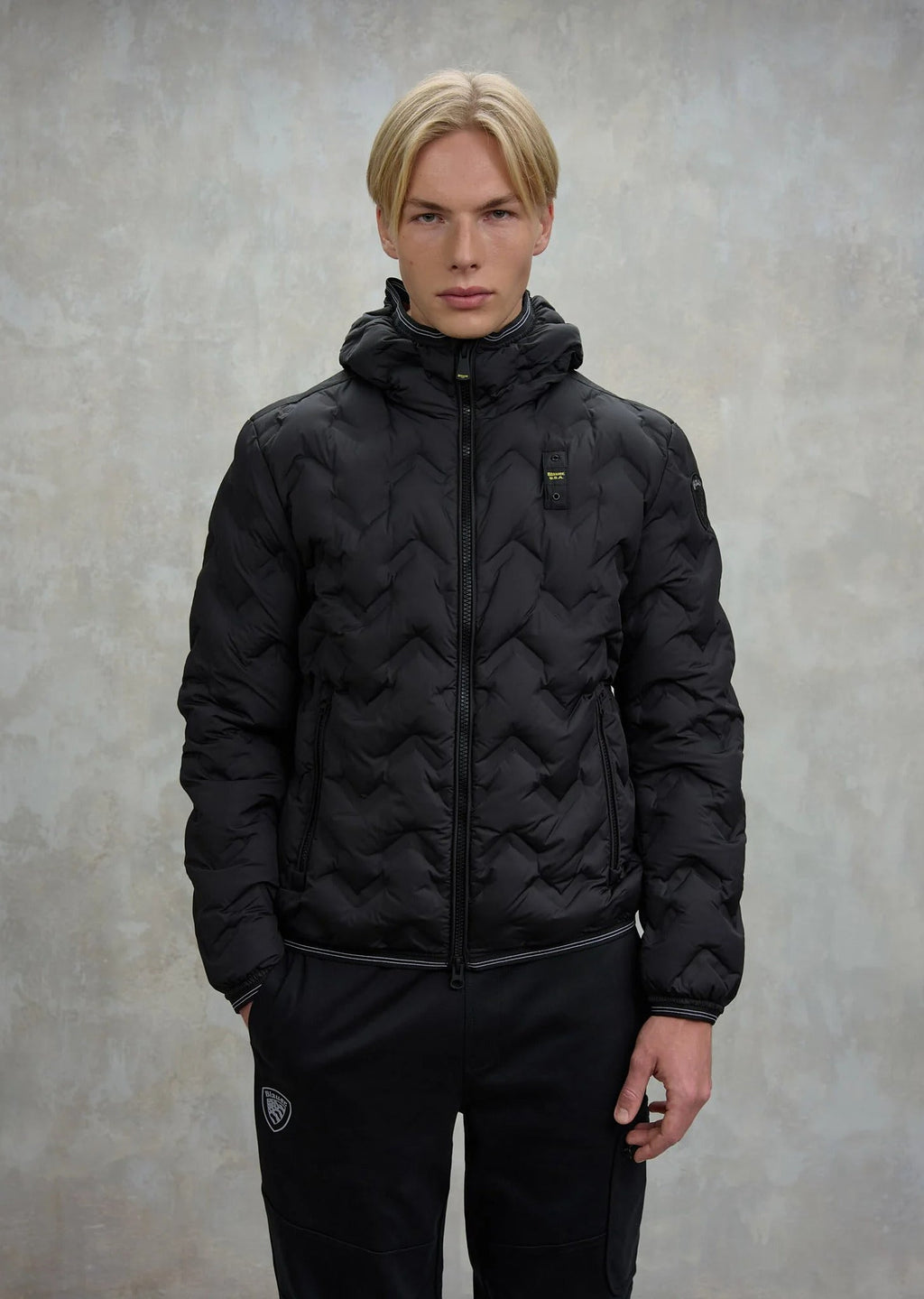 25WBLUC03233-007308_999TB_01_blauer_05584_nero_1.jpg?v=1785780549