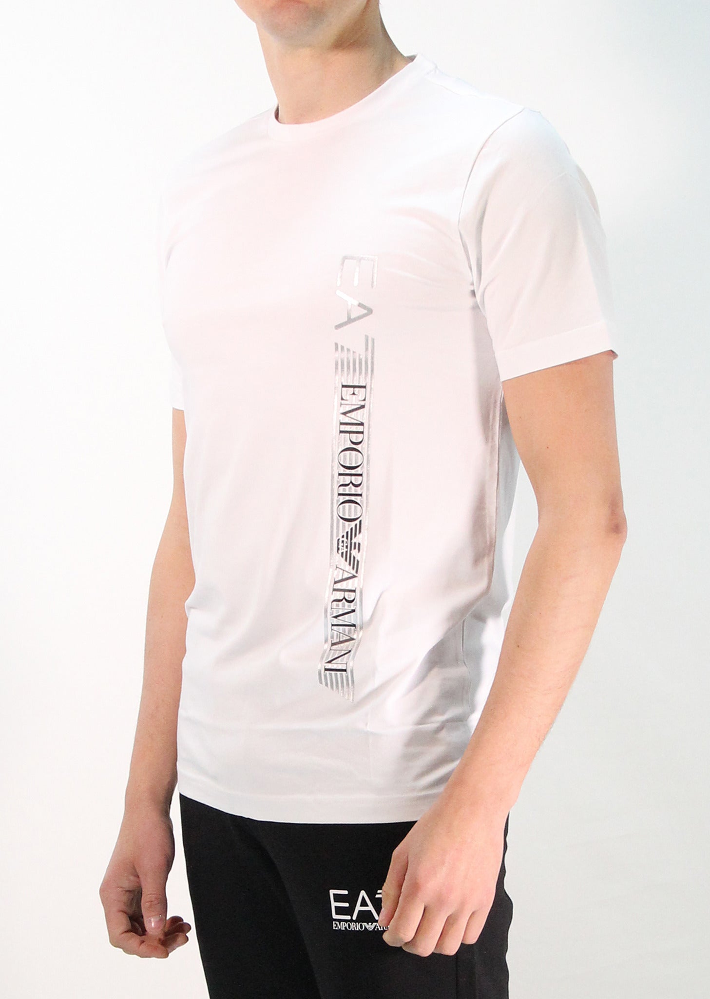 3HPT08_PJ03Z_1100_EA7_EMPORIO_ARMANI_00726_BIANCO_1.jpg?v=1776790281