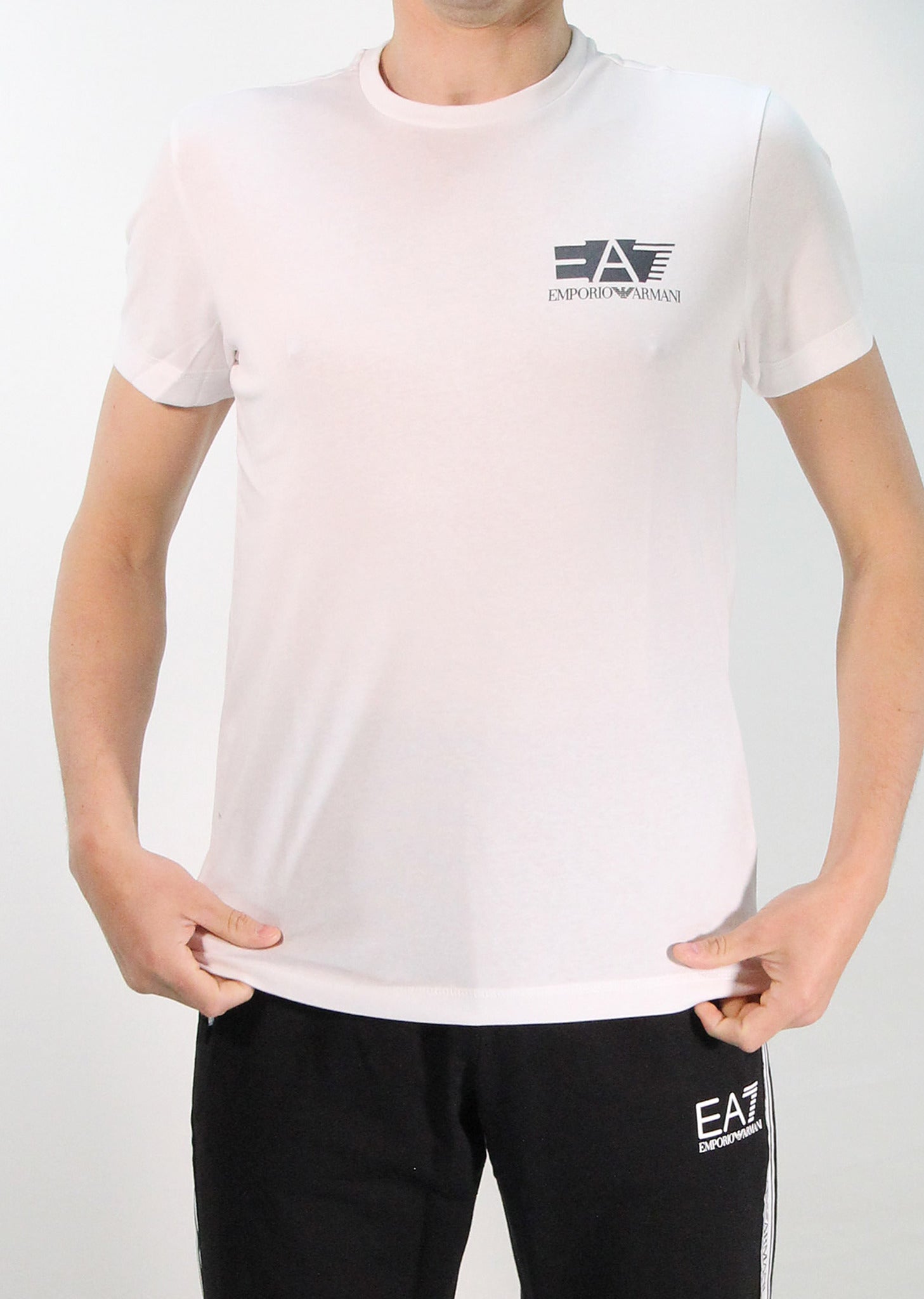 3HPT29_PJJ6Z_1100_ea7_emporio_armani_00733_bianco_1.jpg?v=1776793180