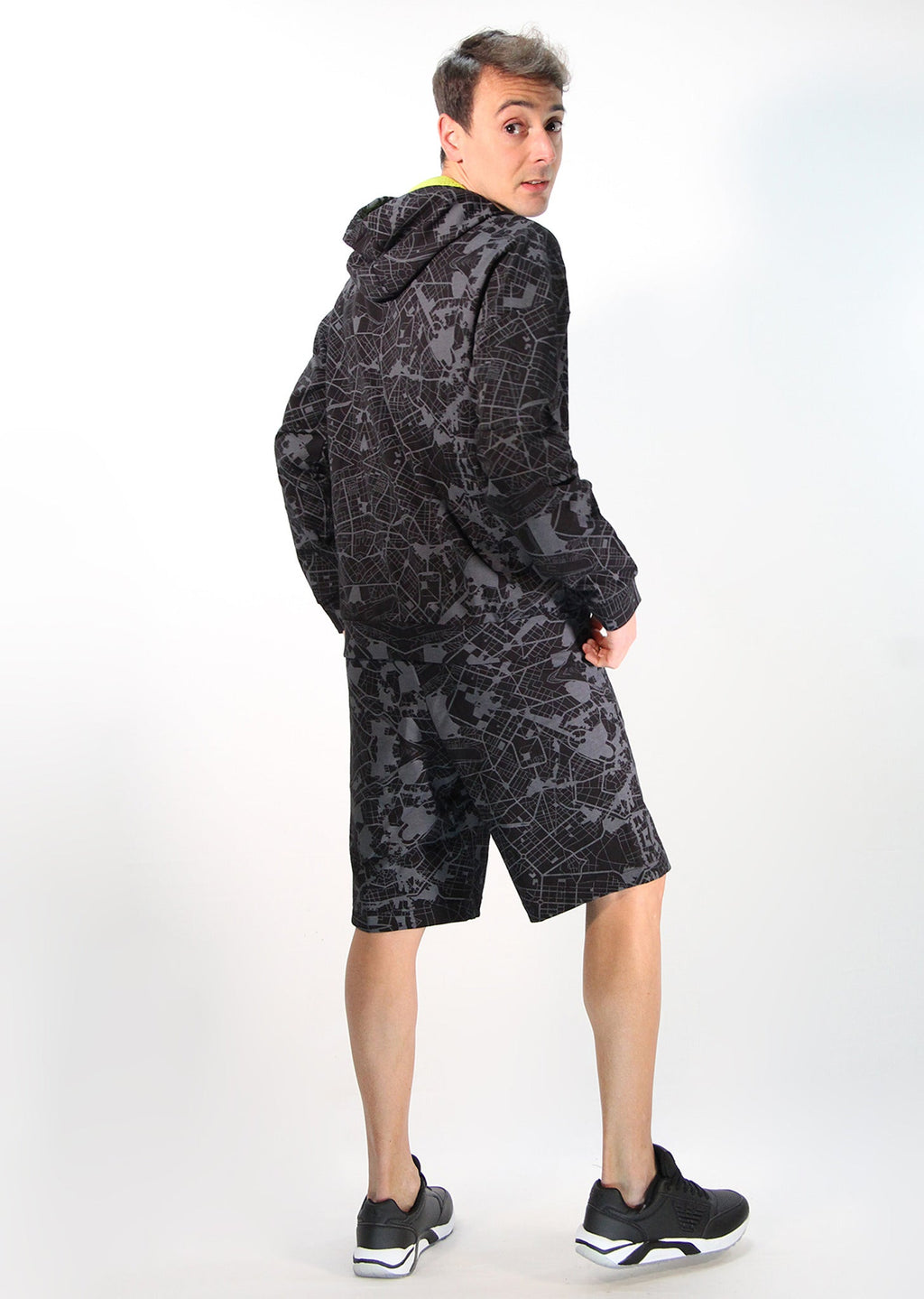 3KPM40_PJA5Z_2202_ea7_emporio_armani_01532_nero_4.jpg?v=1779436699
