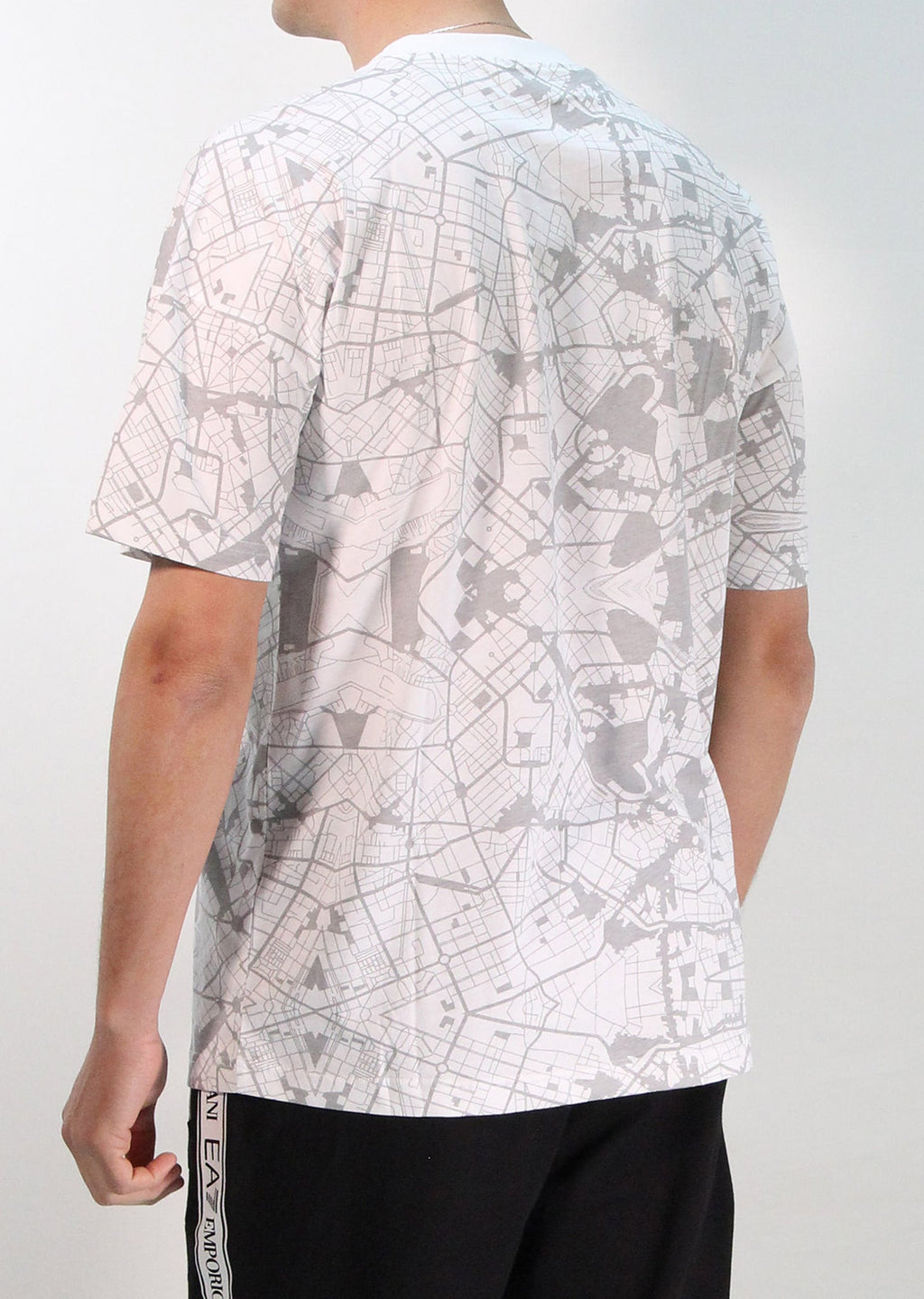 3KPT20_PJB1Z_2112_ea7_emporio_armani_01547_bianco_3.jpg?v=1779474518