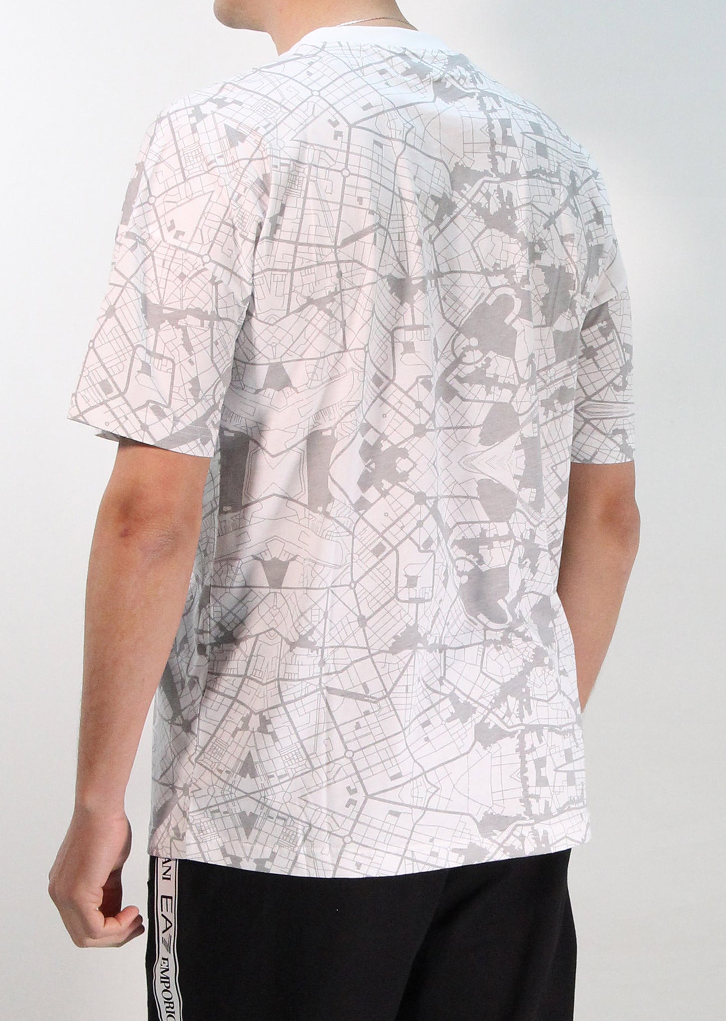3KPT20_PJB1Z_2112_ea7_emporio_armani_01547_bianco_3.jpg?v=1779474518