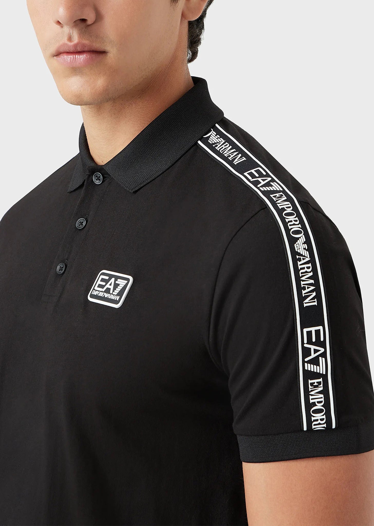 3LPF20_PJ02Z_0200_ea7_emporio_armani_02452_nero_3.jpg?v=1779474518