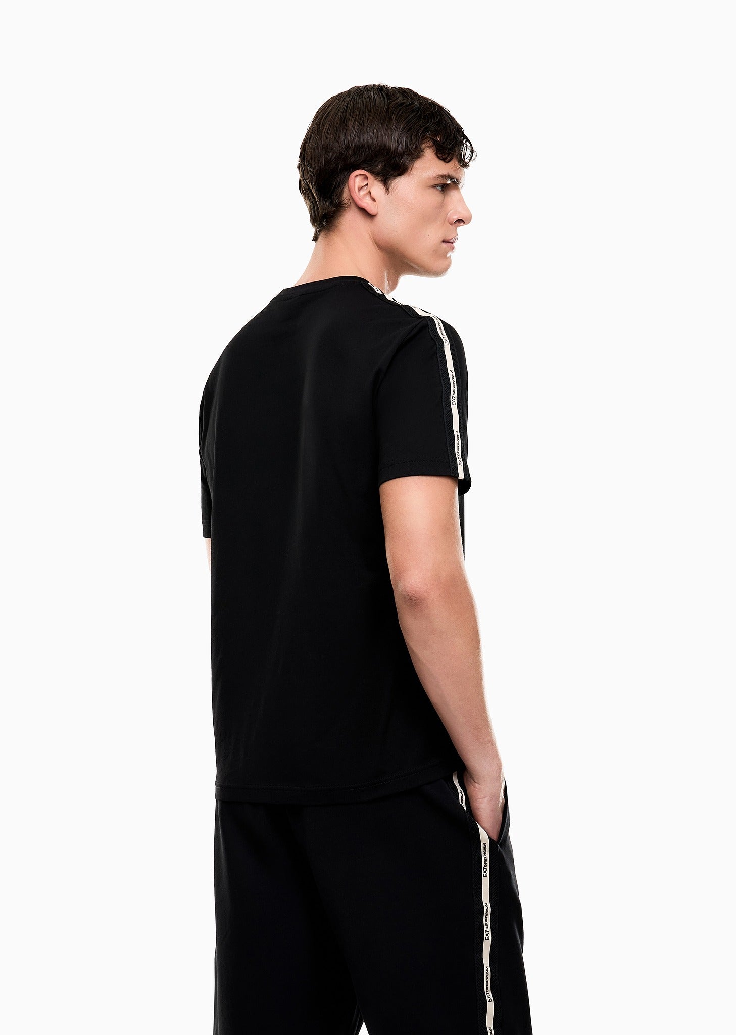 7M001476__AF10375_ea7_emporio_armani_05888_nero_4.jpg?v=1775907529