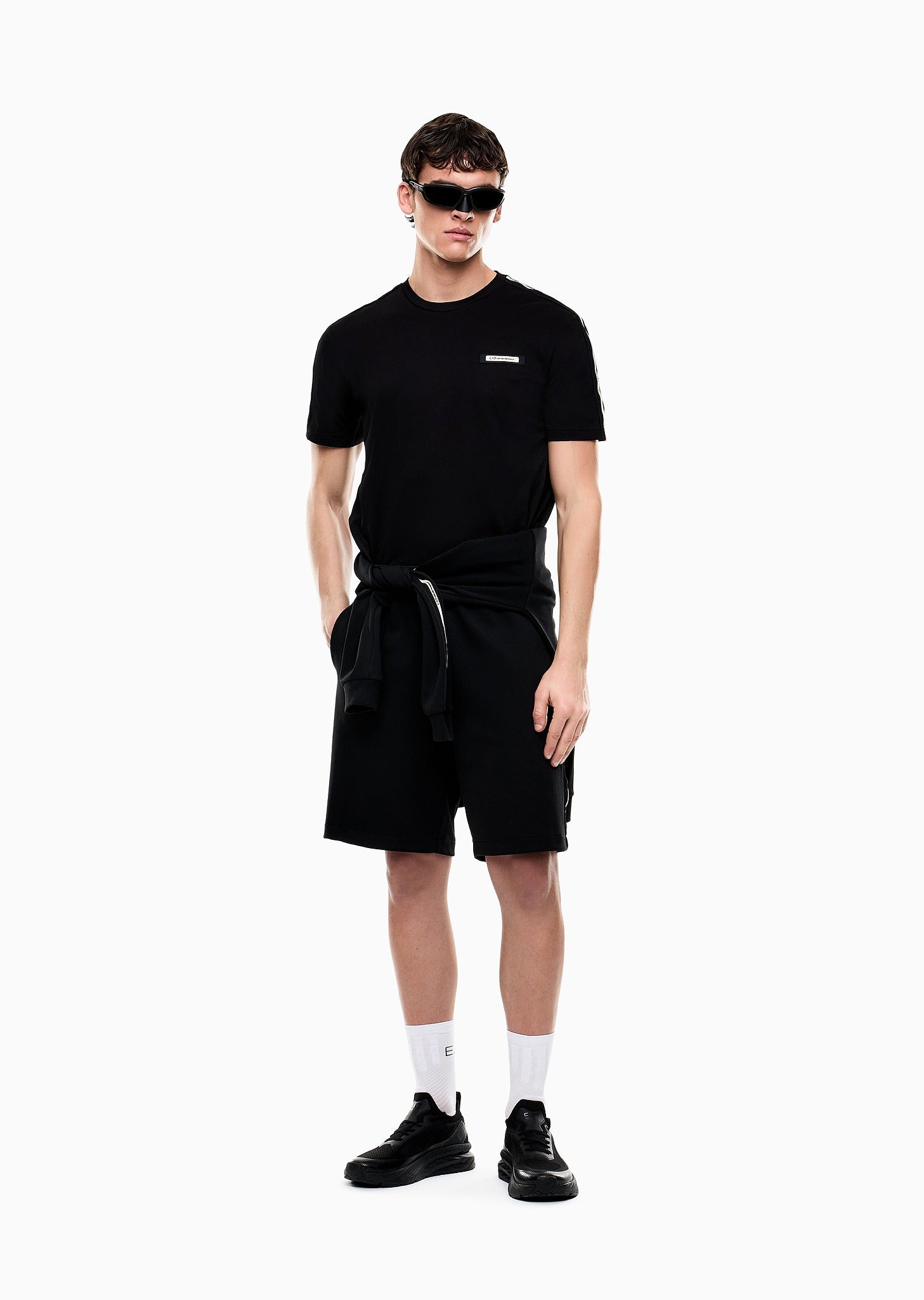 7M001476__AF10375_ea7_emporio_armani_05888_nero_5.jpg?v=1775907528