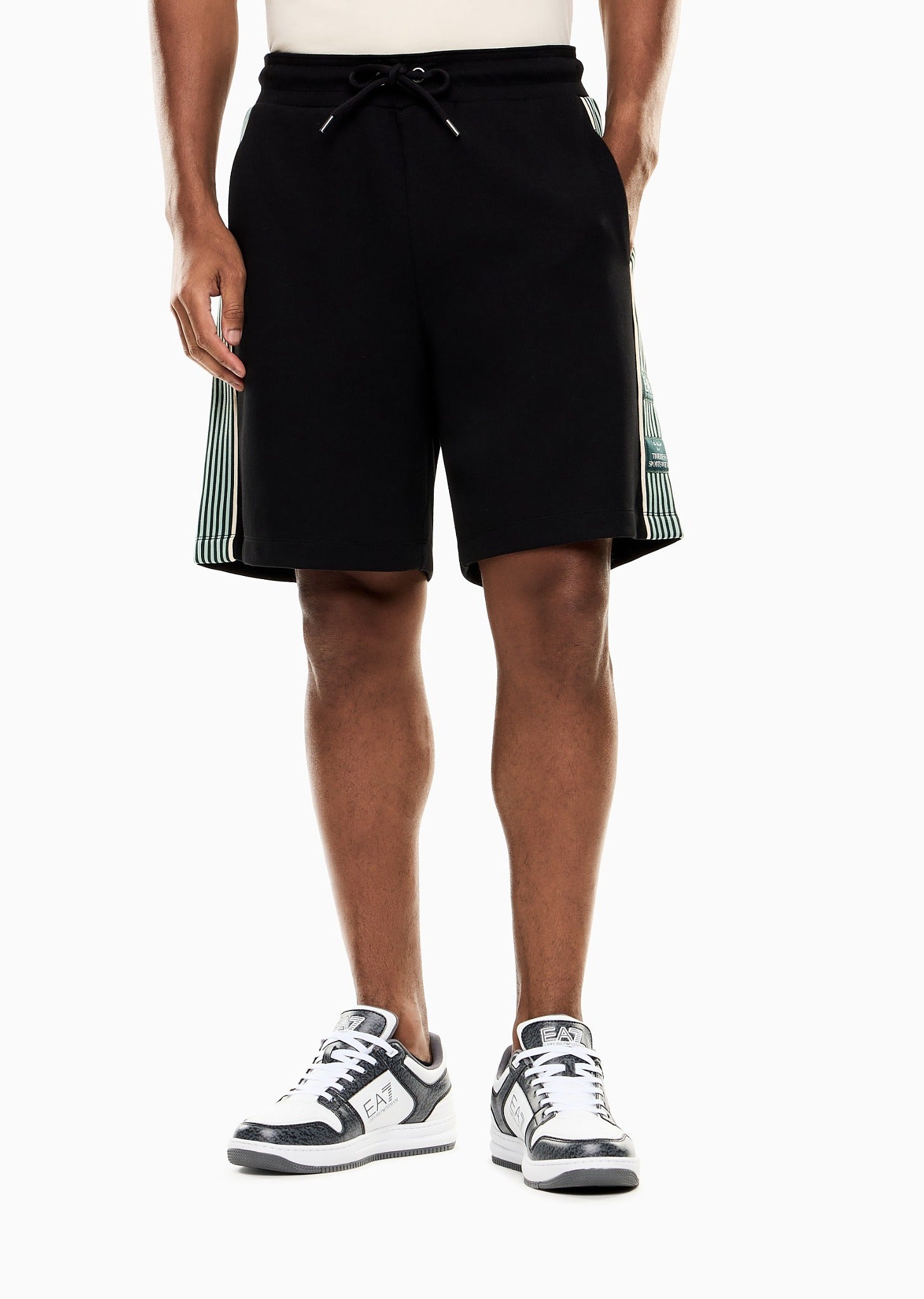 7M001501_AF12660_EMPORIO_ARMANI_EA7_05891_nero_3.jpg?v=1775907531