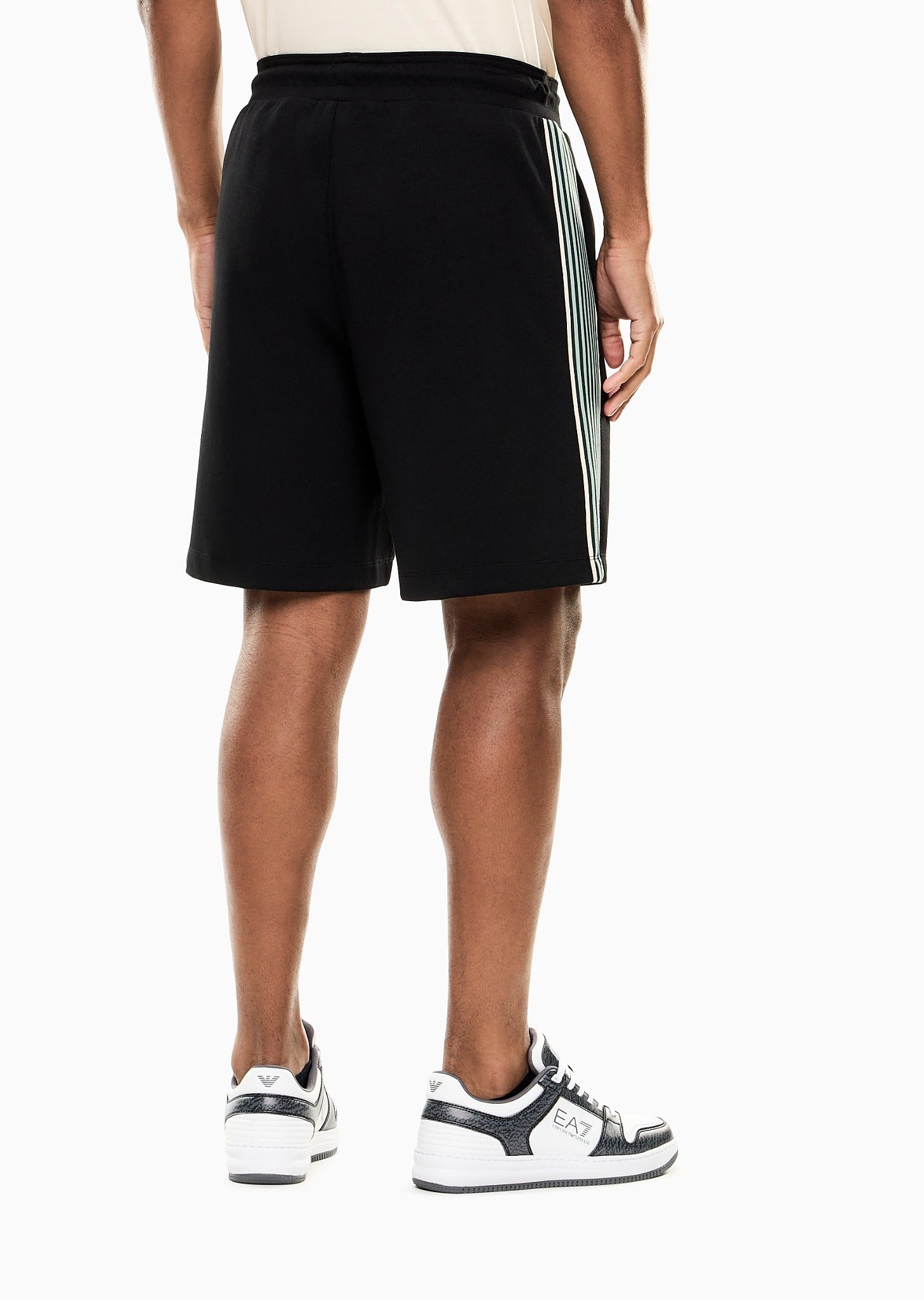 7M001501_AF12660_EMPORIO_ARMANI_EA7_05891_nero_5.jpg?v=1775907531