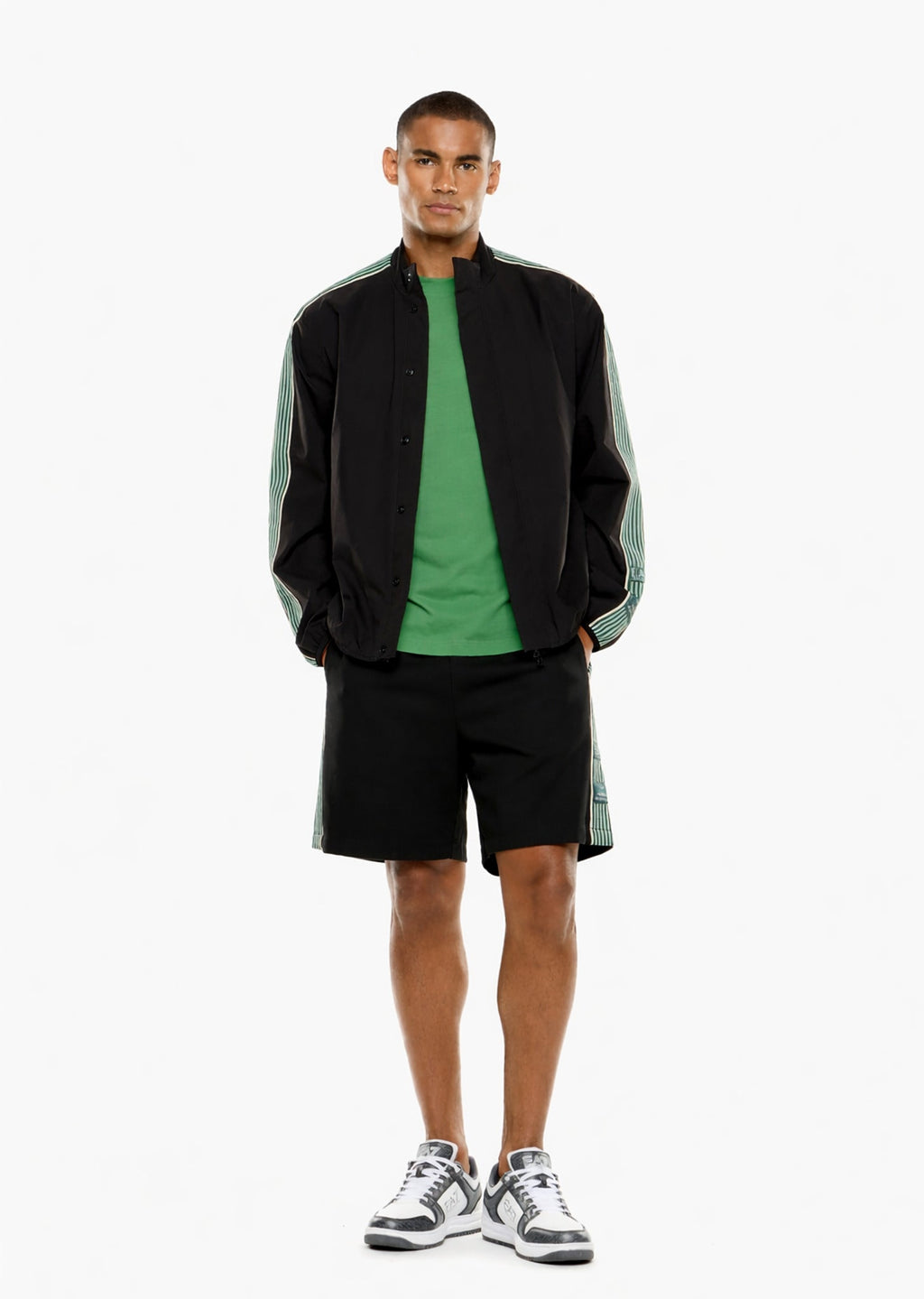 7M001507_AF16548_ea7_emporio_armani_05884_verde_5.jpg?v=1775907529