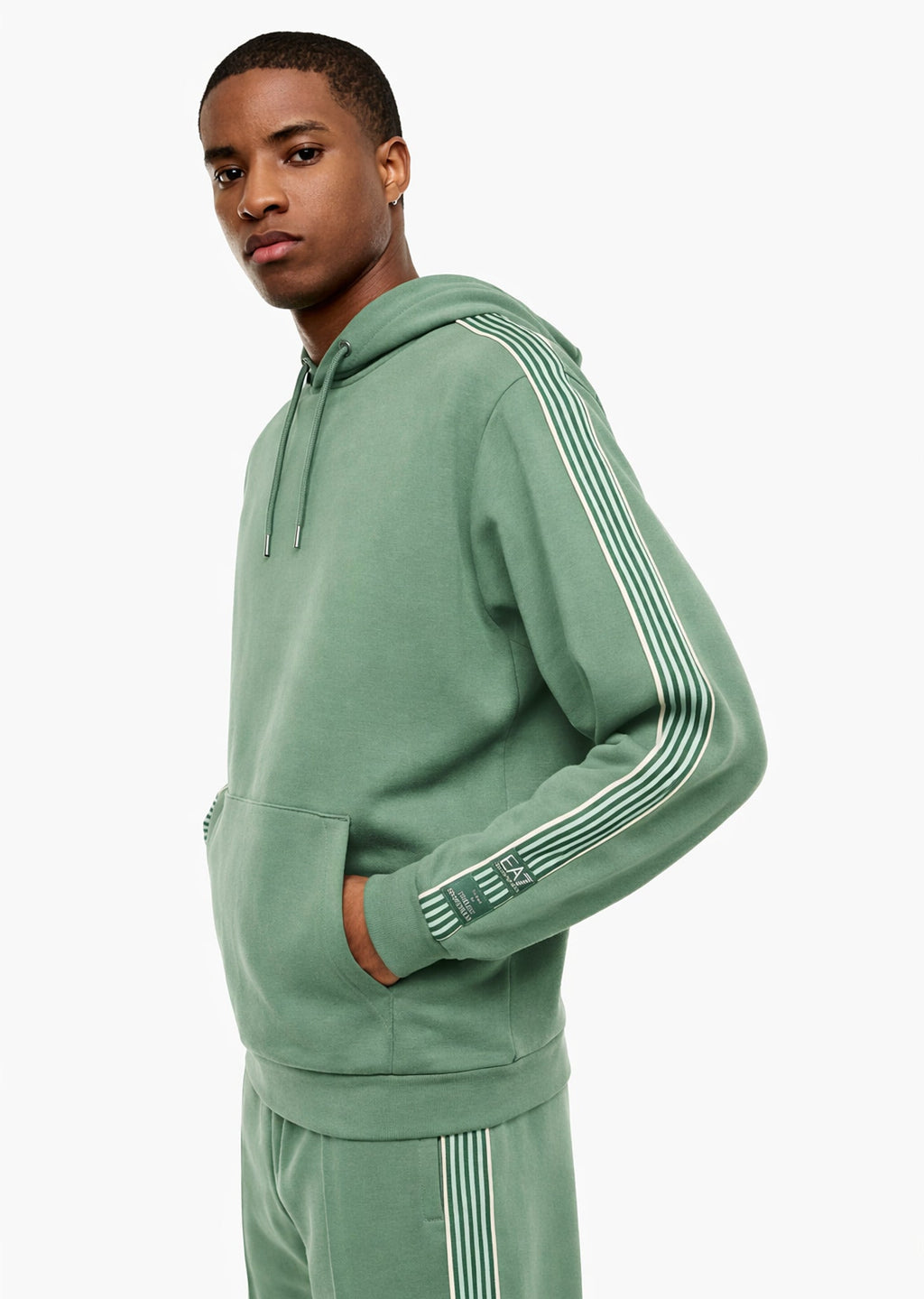 7M001508_AF12660_ea7_emporio_armani_05895_verde_2.jpg?v=1775907532