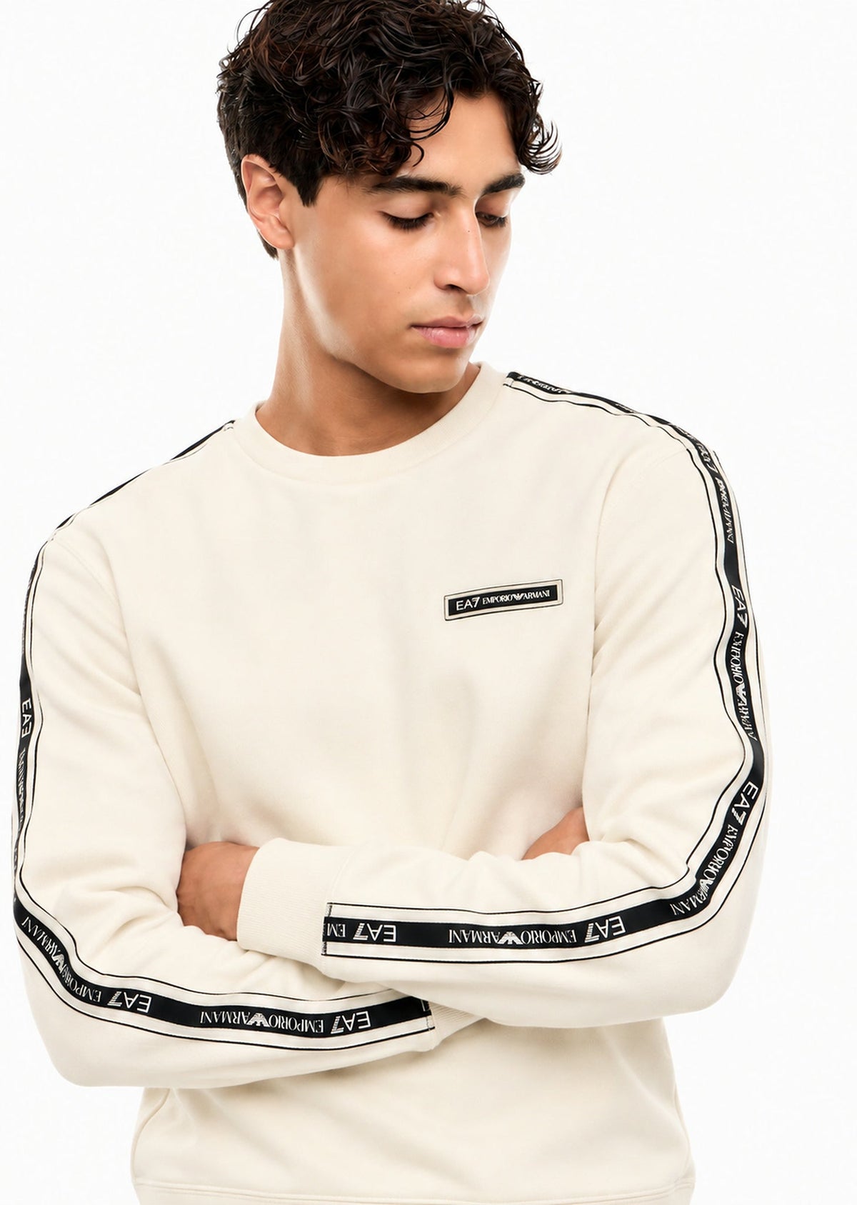 7M002195_AF10377_U1079_ea7_emporio_armani_06296_panna_3.avif?v=1788971852