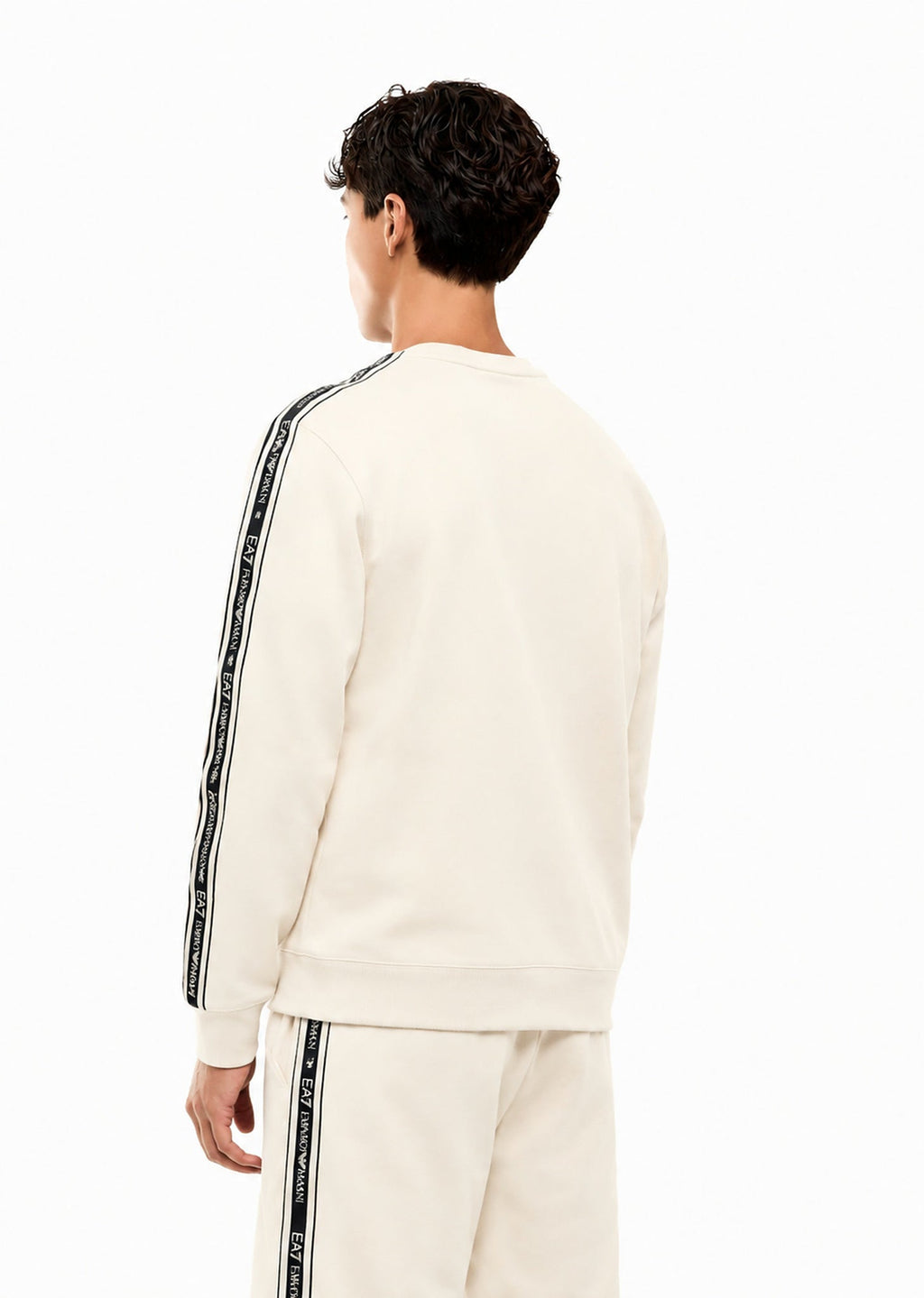 7M002195_AF10377_U1079_ea7_emporio_armani_06296_panna_4.jpg?v=1788974743