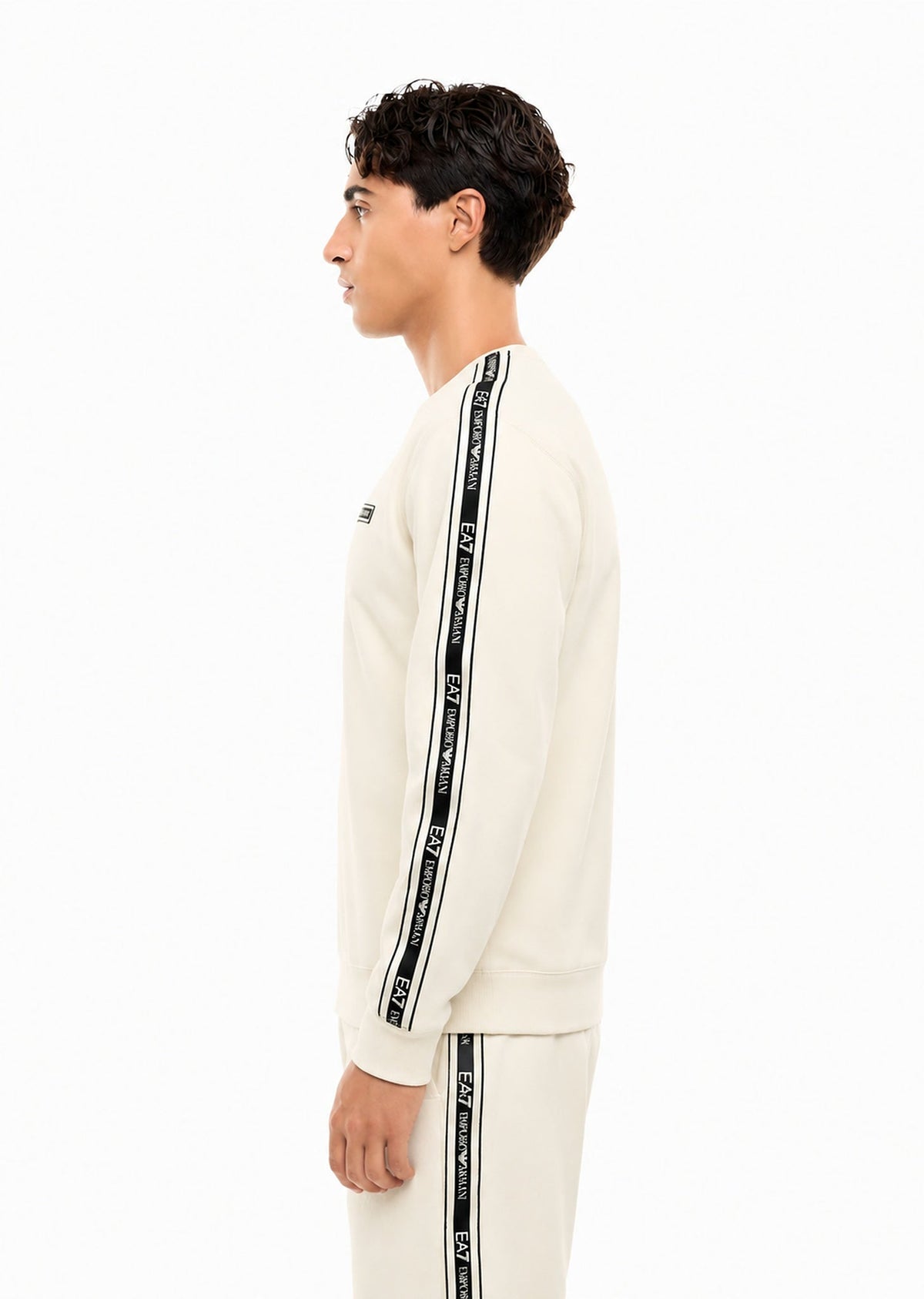 7M002195_AF10377_U1079_ea7_emporio_armani_06296_panna_6.jpg?v=1788974745