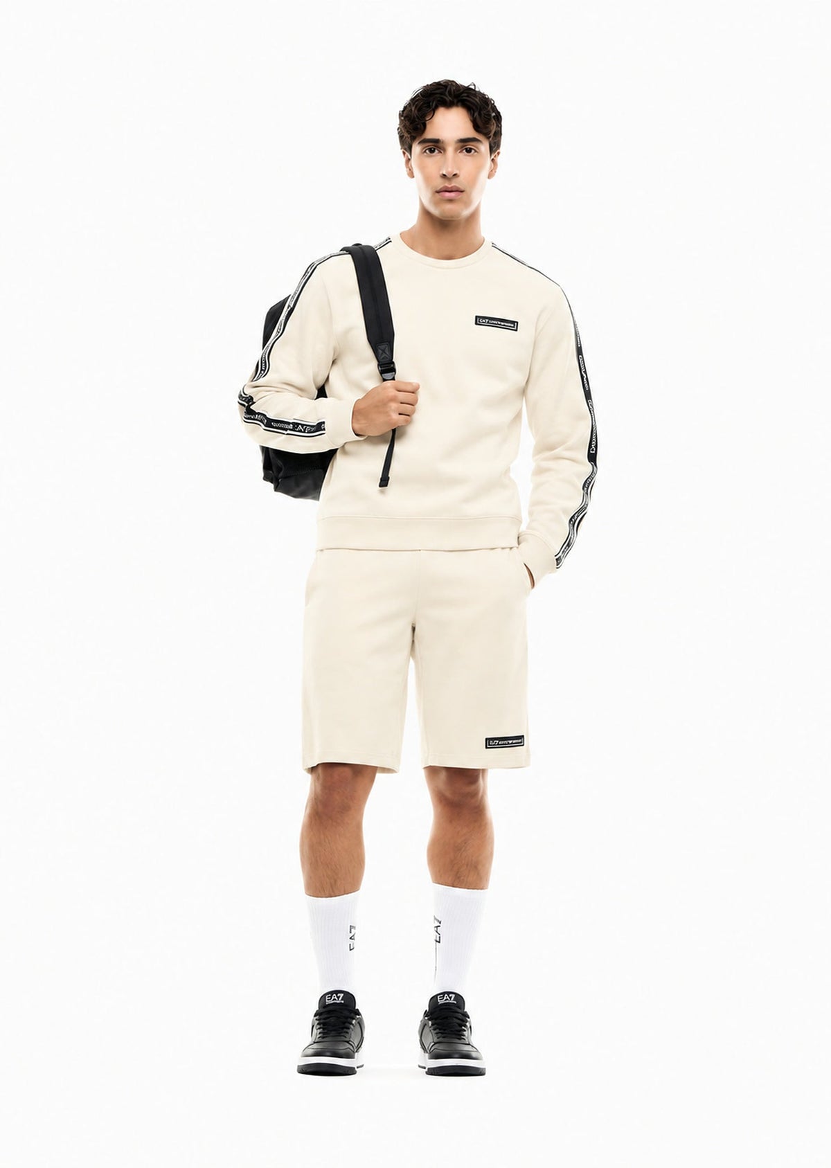 7M002195_AF10377_U1079_ea7_emporio_armani_06296_panna_7.avif?v=1788971852