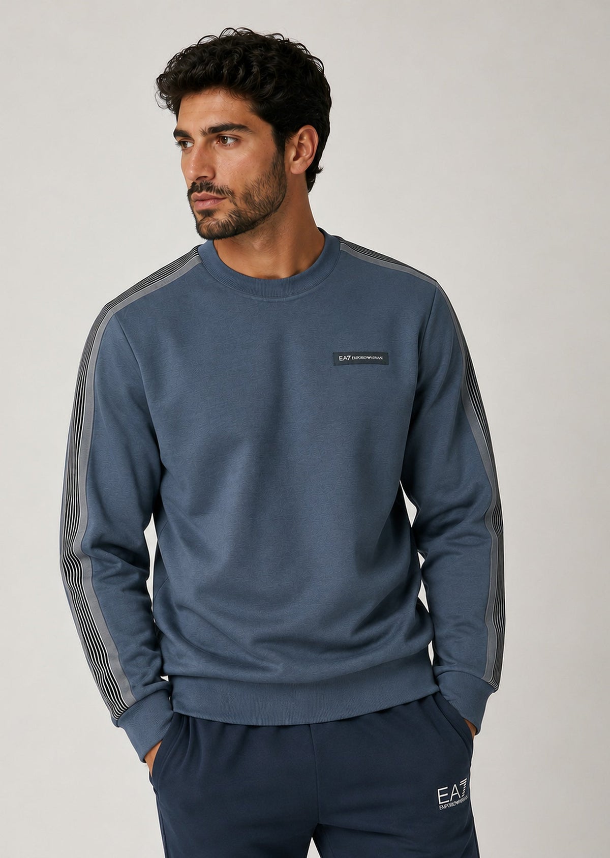7M002218_AF12660_UB086_ea7_emporio_armani_06298_grigio_1.avif?v=1788941745