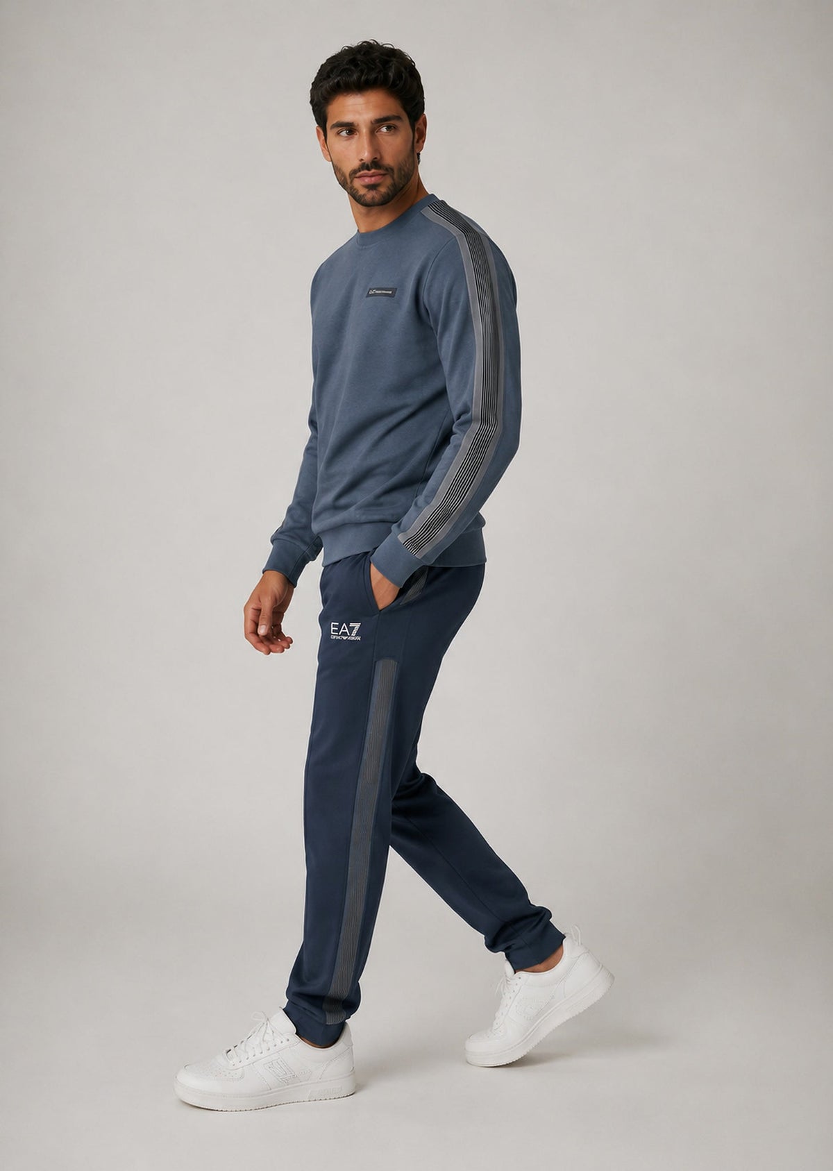 7M002218_AF12660_UB086_ea7_emporio_armani_06298_grigio_2.jpg?v=1788942120