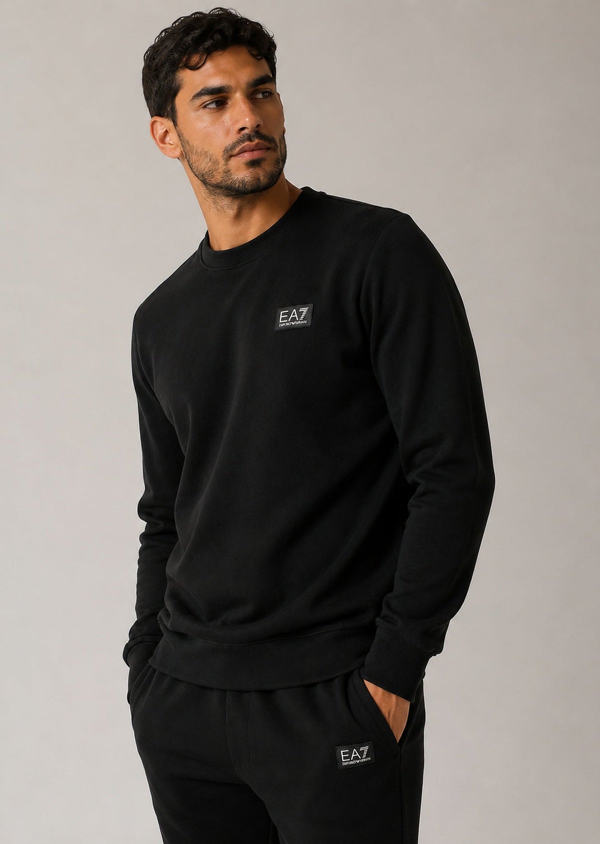 7M002231_AF21822_UC001_ea7_emporio_armani_06301_nero_2.jpg?v=1788942127