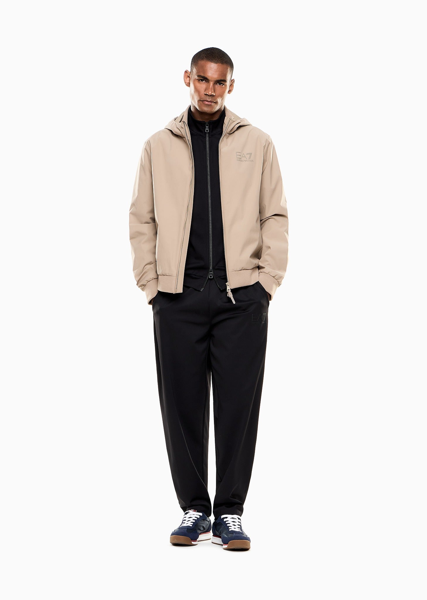 7M002279_AF21228_ea7_emporio_armani_05898_sabbia_2.jpg?v=1775907534