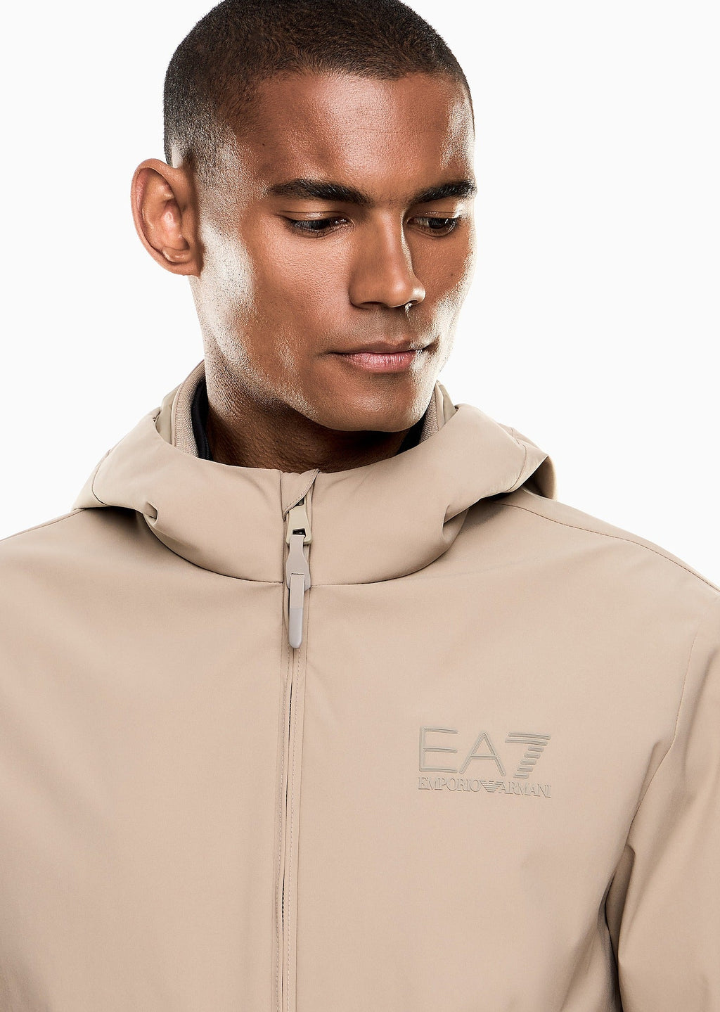 7M002279_AF21228_ea7_emporio_armani_05898_sabbia_5.jpg?v=1775907538