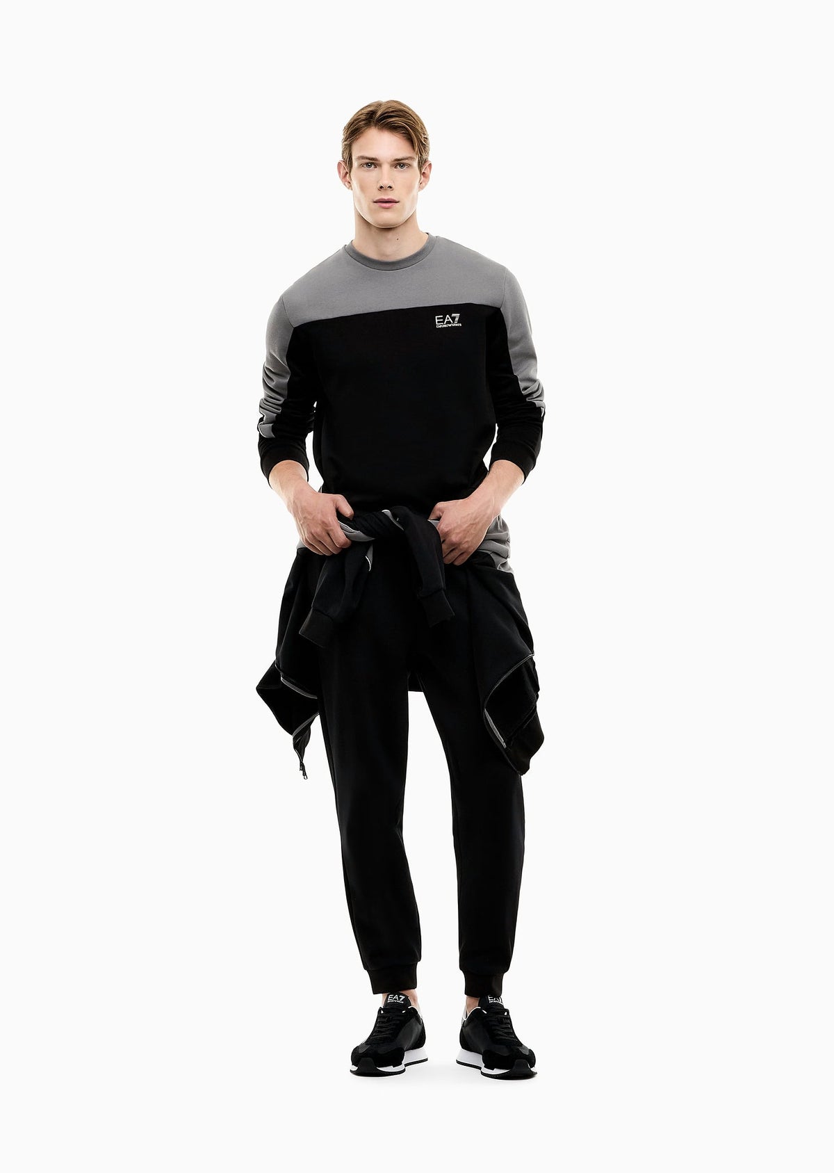 7M002393_AF10377_UC001_ea7_emporio_armani_06299_nero_5.avif?v=1788941743