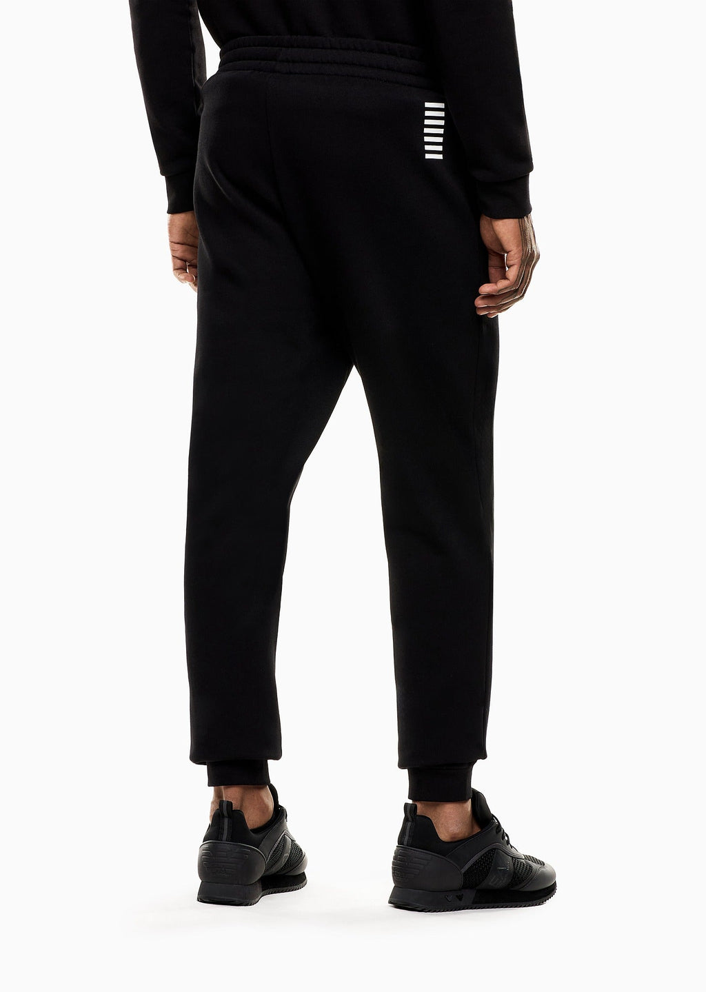 8NPP64_PJVTZ_ea7_emporio_armani_05745_nero_4.jpg?v=1779436697