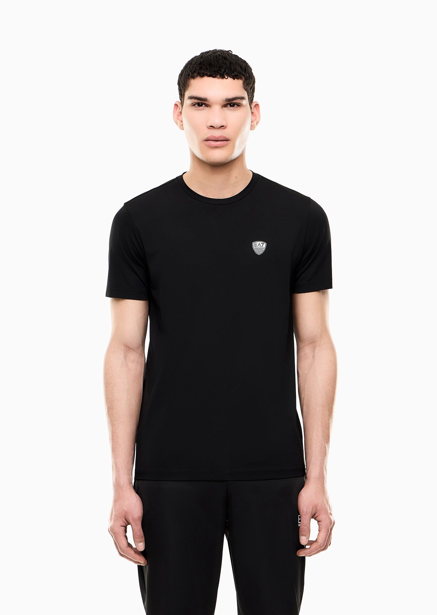 8NPT16_PJRGZ_1100_EMPORIO_ARMANI_EA7_05476_NERO_1.jpg?v=1779436697