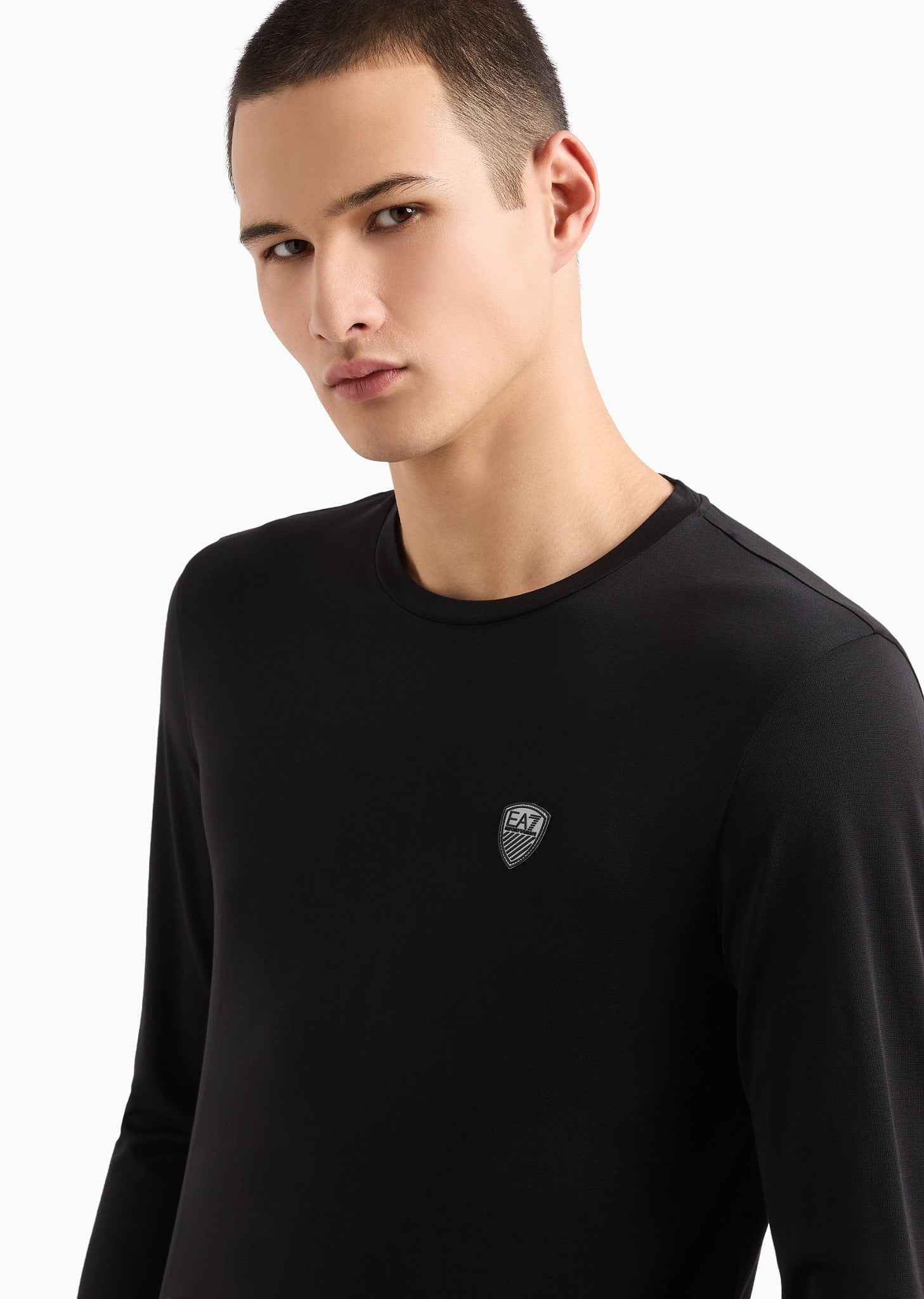 8NPT17_PJRGZ_EA7_Emporio_Armani_04200_nero_1.jpg?v=1775907537