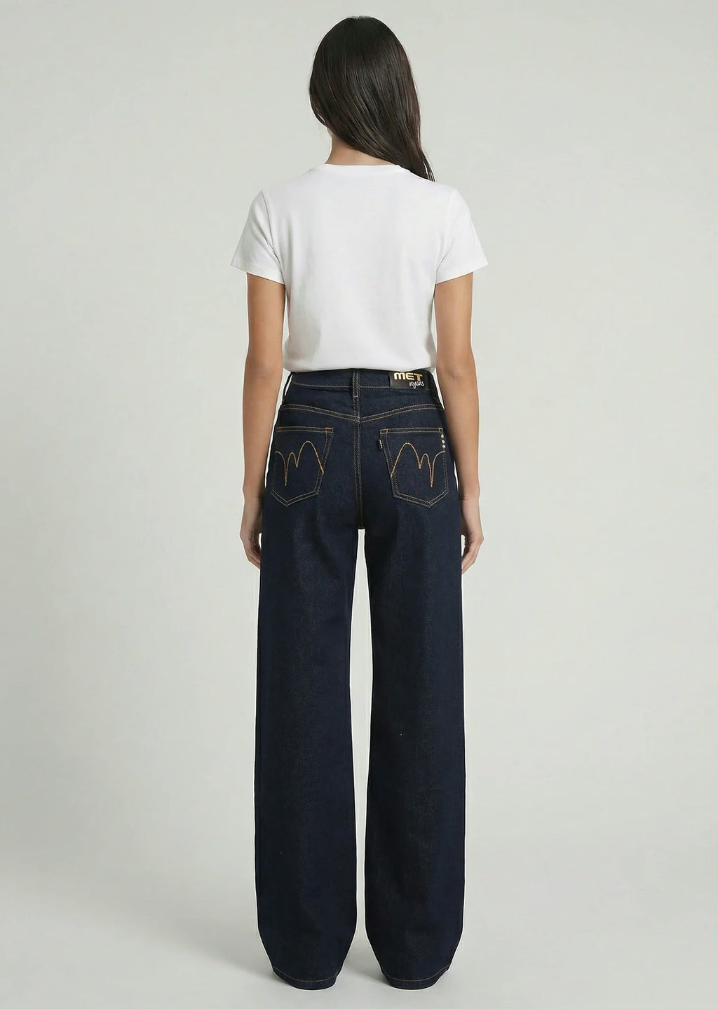M13RAJAT26L995_met_06334_denim_3.avif?v=1790070922