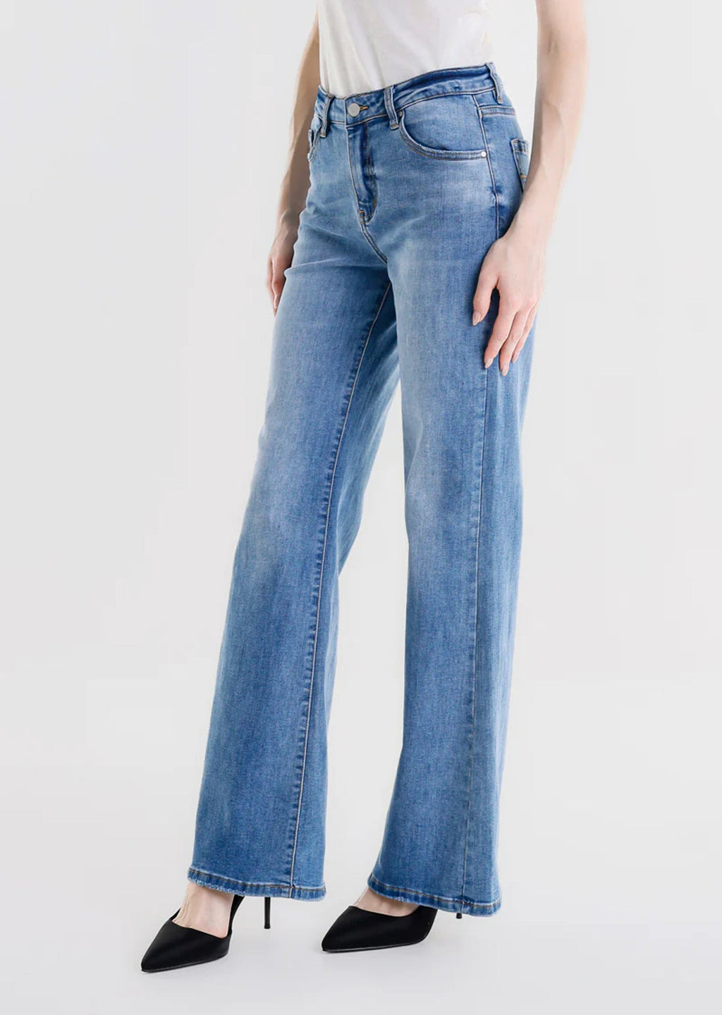 NOS_MARIA_T1L7172_met_05810_denim_2.jpg?v=1776503129