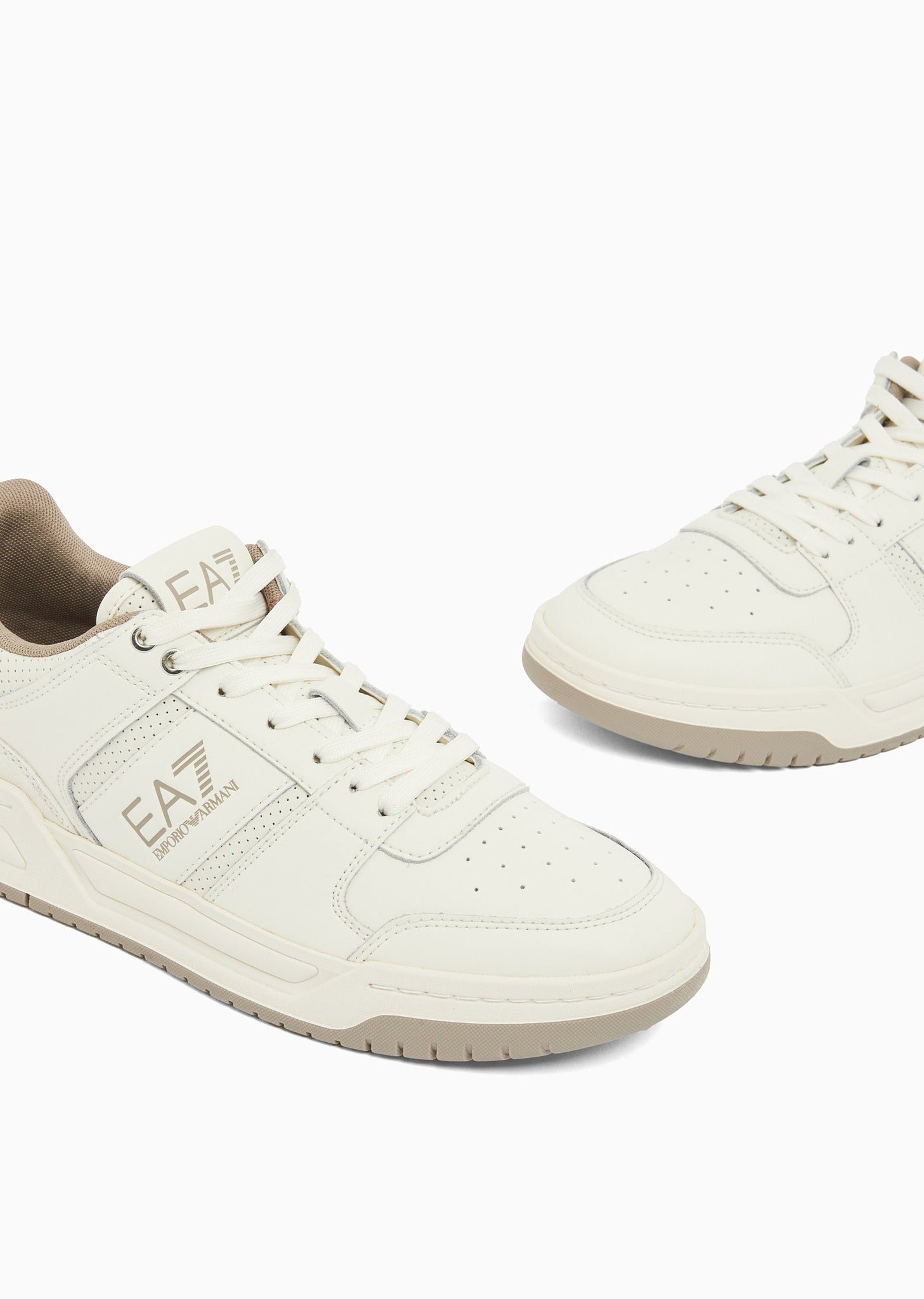X8X234_XK422_MZ555_EA7_EMPORIO_ARMANI_06164_CREMA_4.jpg?v=1779297276
