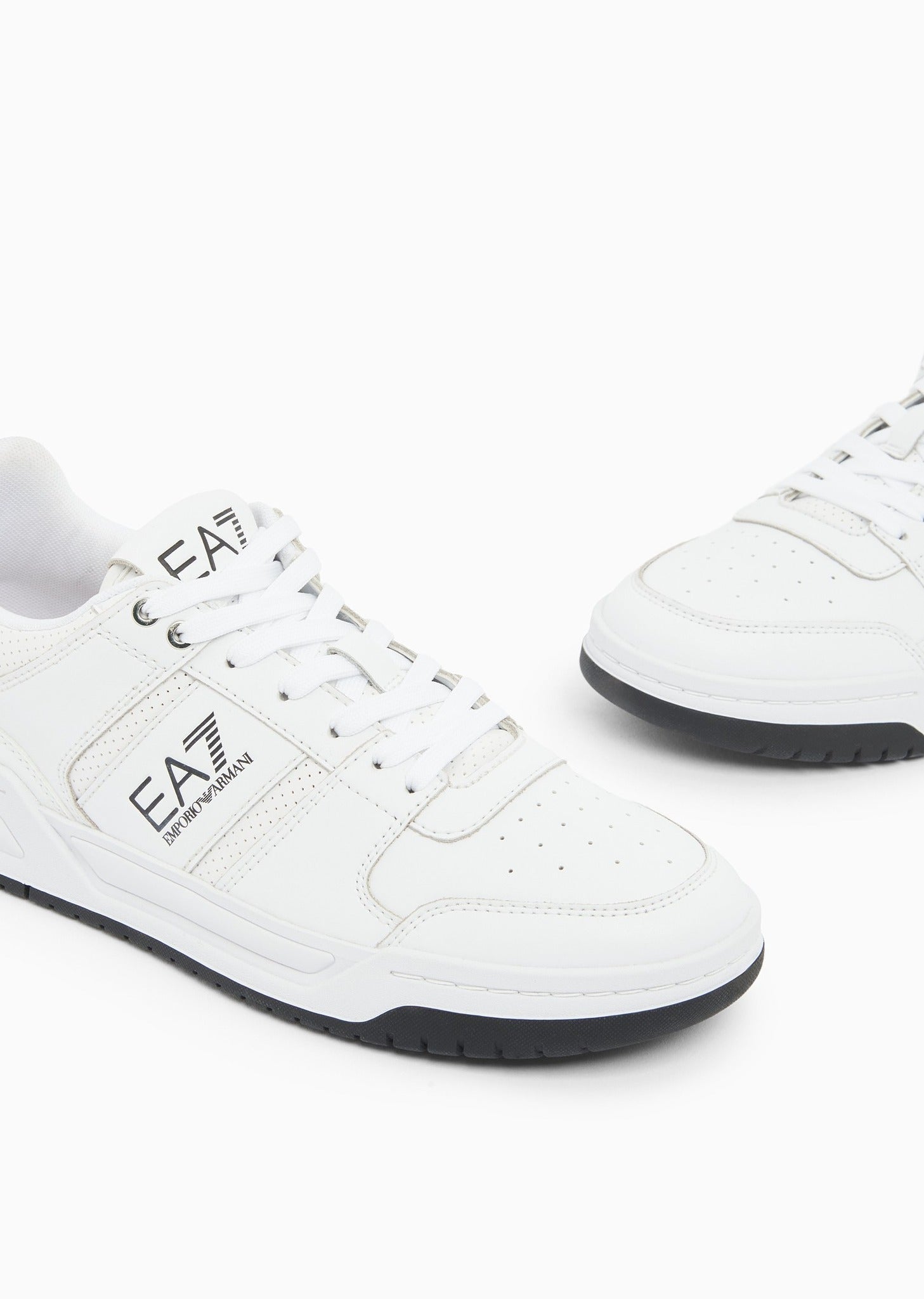 X8X234_XK422_R938_EA7_EMPORIO_ARMANI_05473_4_2bb716c4-95f9-4ed4-bacd-8bff97c0da15.jpg?v=1779476152